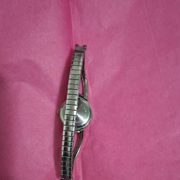 Chic Two-Tone Women's Watch - Picture 6 of 7